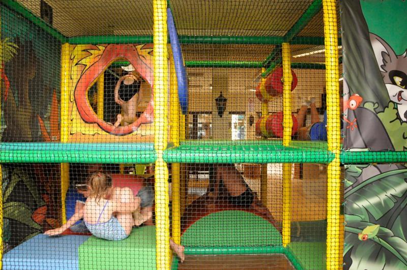 Wilhelm Tell Superieur Camping Opglabbeek